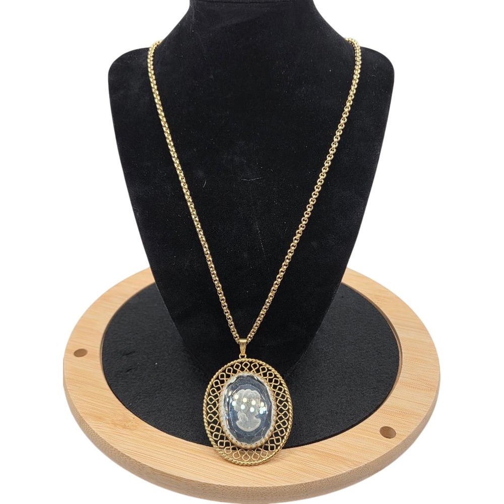 Vintage Gold Tone Cameo Pendant Necklace Oval Filigree Frame 22"